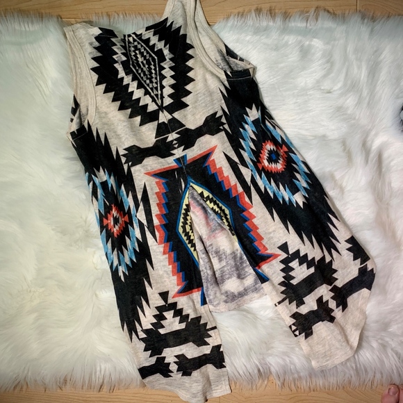 Aztec Blouse - Picture 3 of 3